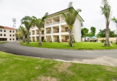 Surounding_02_800x533